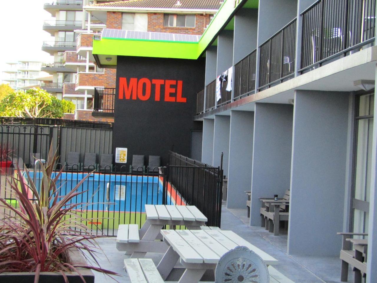 Le George Motel Port Macquarie Exteriör bild